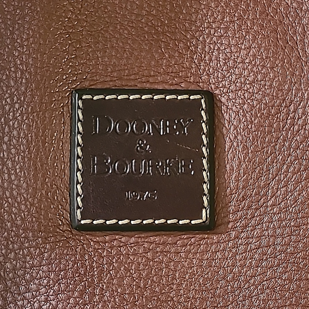 Purse - Picture 2 of 7